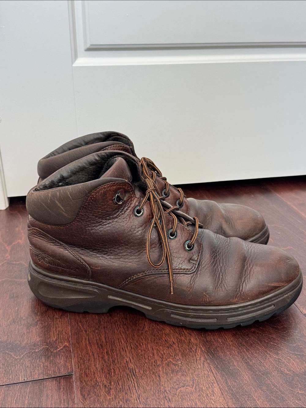 Columbia Men’s Brown Leather Boots Work Casual Style Rugged, size 11